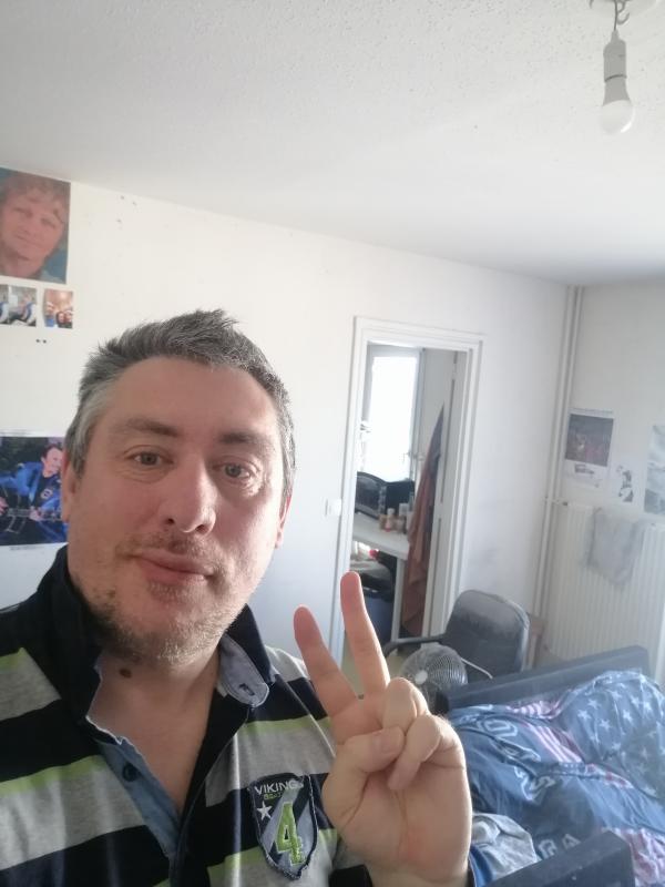 Romain 47 ans Nevers