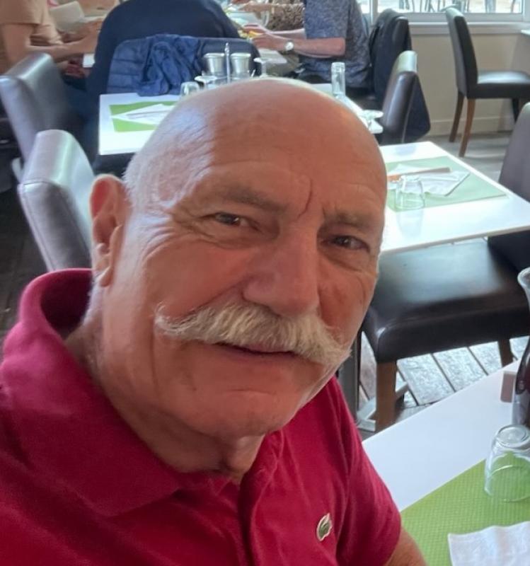 Jean-Paul  74 ans Saintes