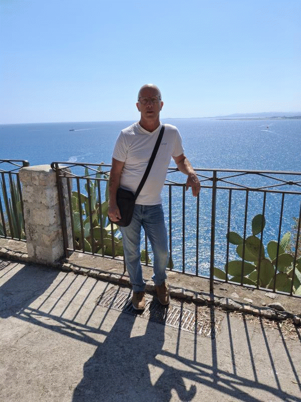 Guy 68 ans Rouen
