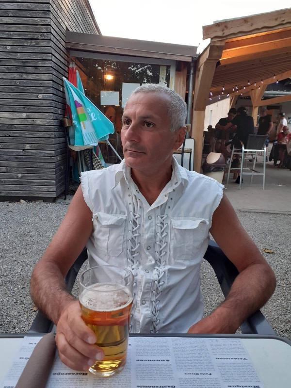 Mauro 52 ans Neydens