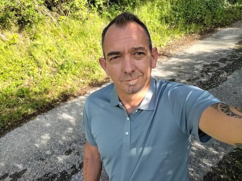 Chris 47 ans Champtercier