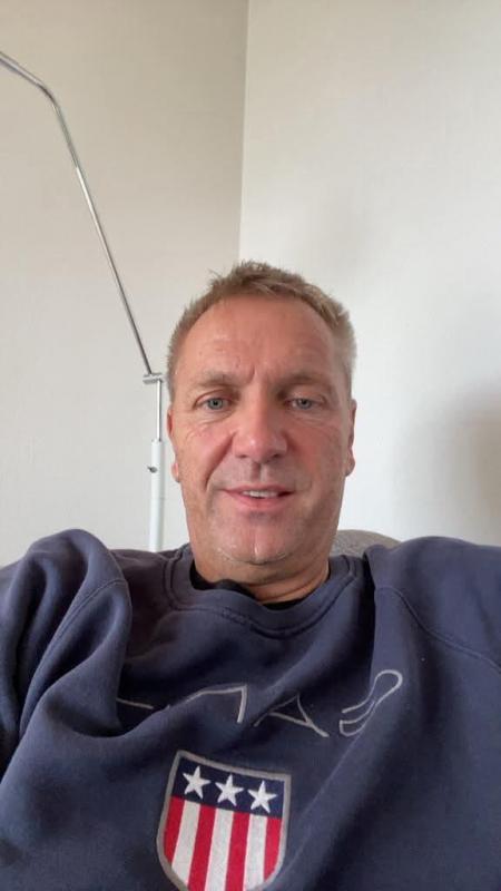 Pedro 66 ans Vannes