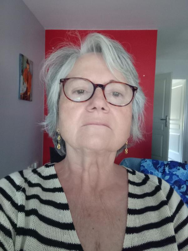 Anne Marie  77 ans Nantes