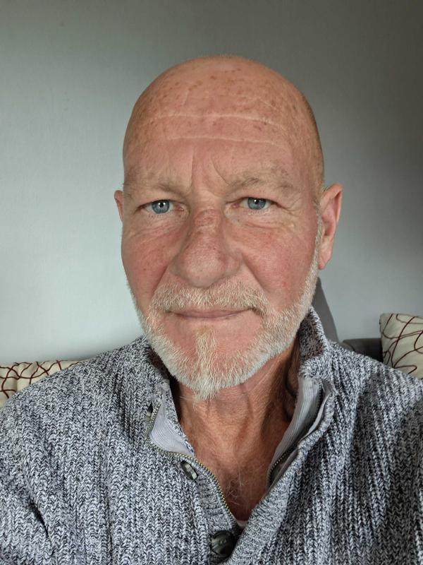 alain 54 ans Le Locheur