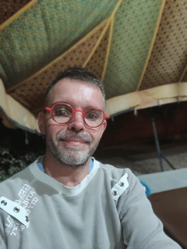 Yoio 54 ans Laval