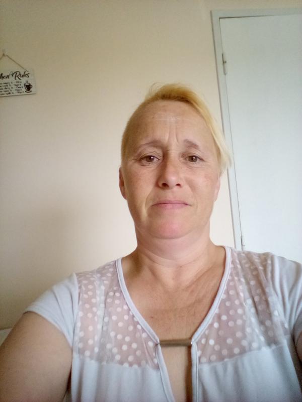 Jennifer  45 ans Sainte Maure de Touraine