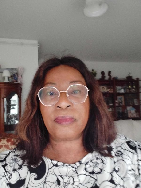 Pauline 71 ans Le Lude
