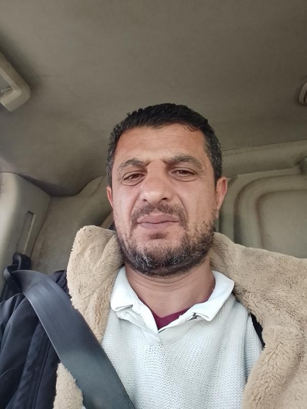 hakan 46 ans Montereau faut Yonne