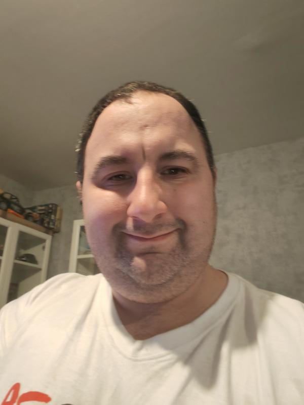 Daniel 35 ans Ay