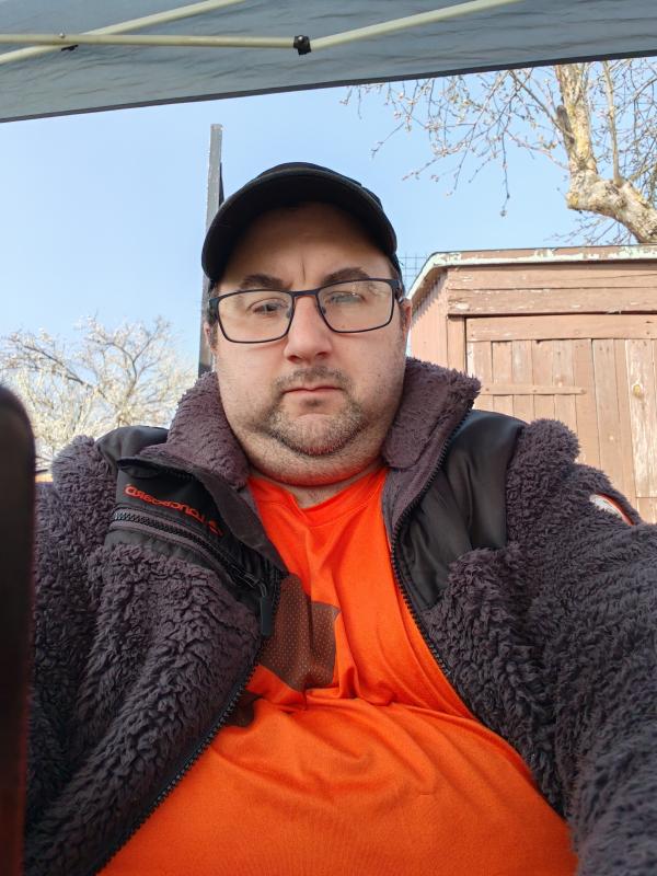 Daniel 35 ans Ay