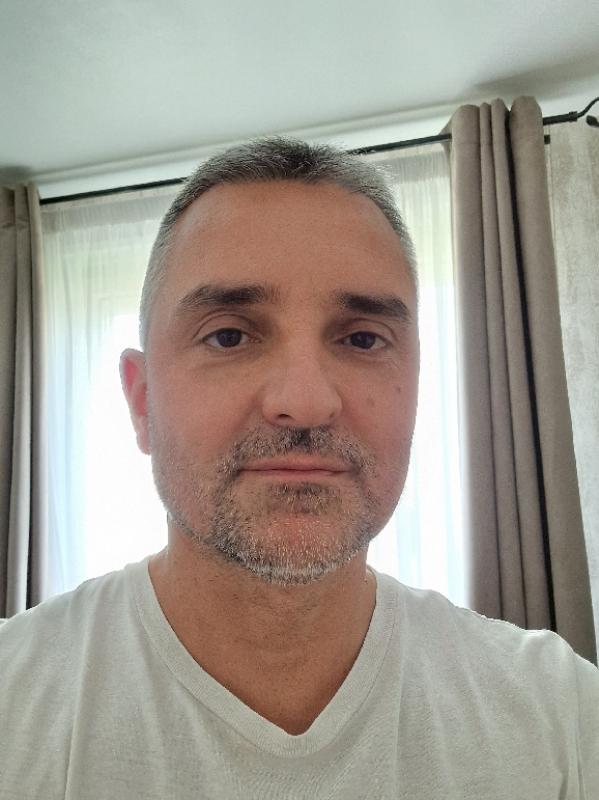 Mazigh 51 ans Toulouse