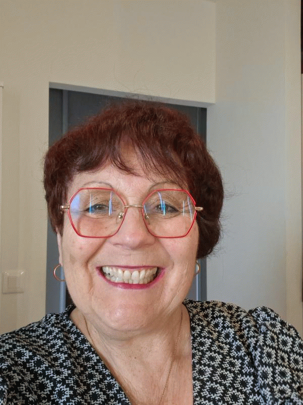 Marie 66 ans Auray