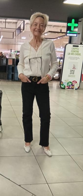 Claire  57 ans Angoulême