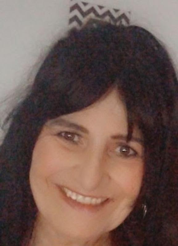 Nadia  64 ans Metz