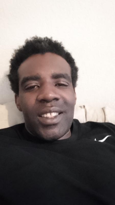 Romuald  35 ans Le Haillan