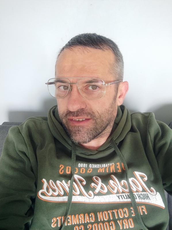 Manu 49 ans Castelculier
