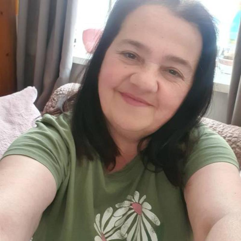 Valerie 49 ans Roullours