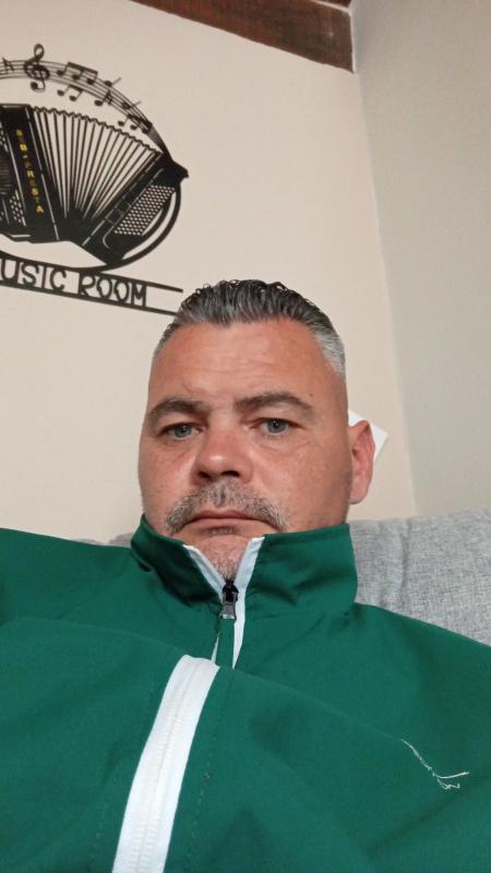 Cedric Sellier 45 ans Mortagne au Perche