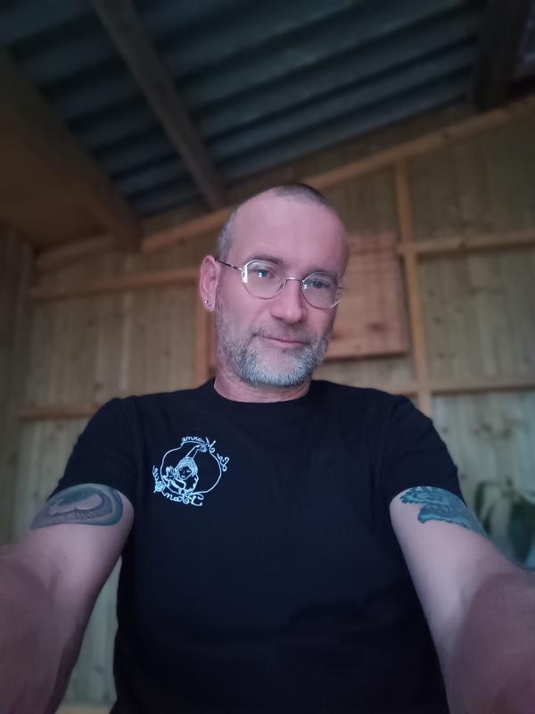 Thibault  51 ans Machecoul