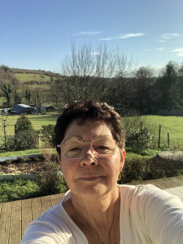 Suzy 73 ans Villefranche sur Saône