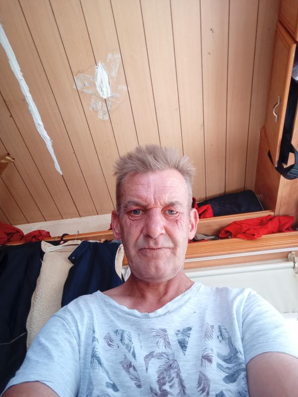 Vincent 46 ans La Guerche de Bretagne