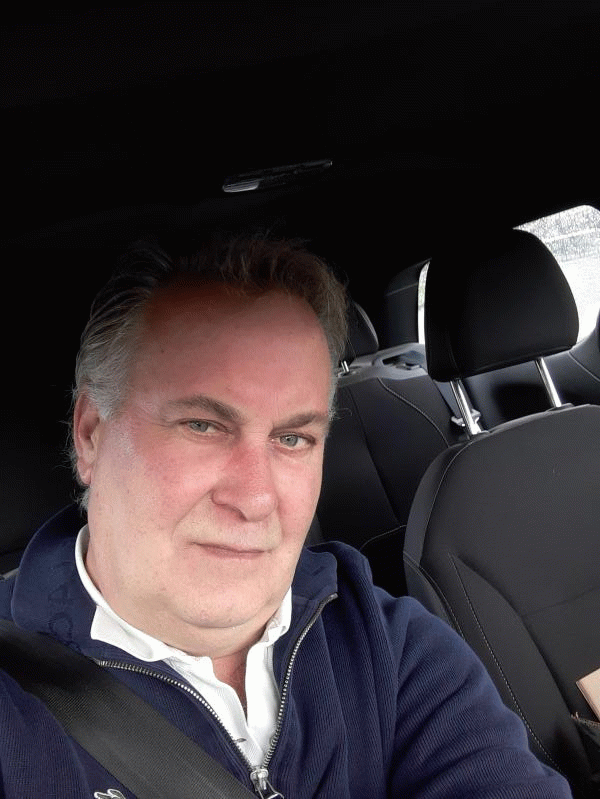 Florent 58 ans Arras