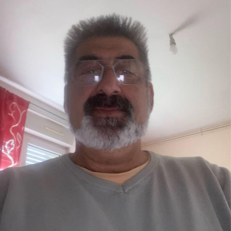 pierre 47 ans Artemare
