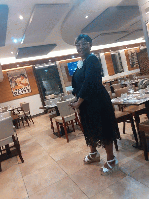 Félicia 64 ans Auray
